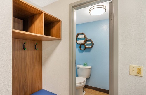 Witmer Hotel | HomeTowne Studios by Red Roof Lancaster