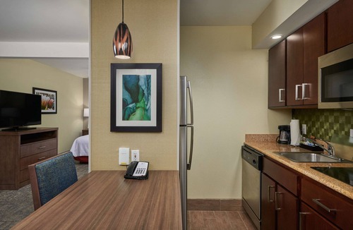 Sarasota Hotel | Homewood Suites by Hilton Sarasota
