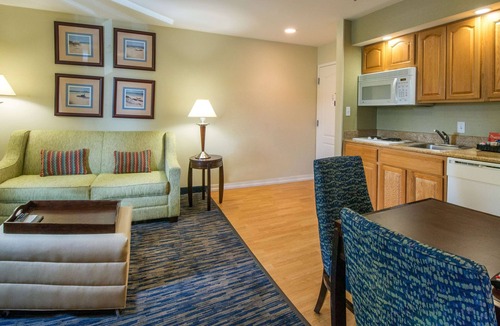 Sarasota Hotel | Homewood Suites by Hilton Sarasota