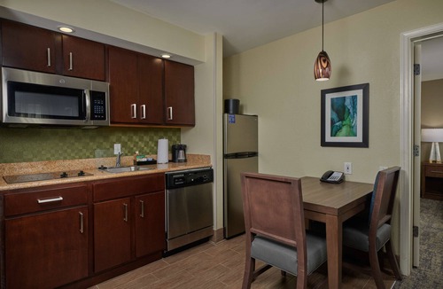 Sarasota Hotel | Homewood Suites by Hilton Sarasota
