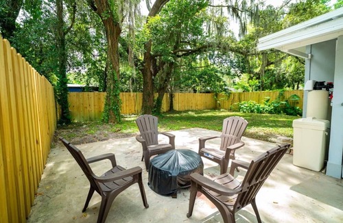 Carrollwood House | Homey Cozy Newly Renovated Stylish&chic
