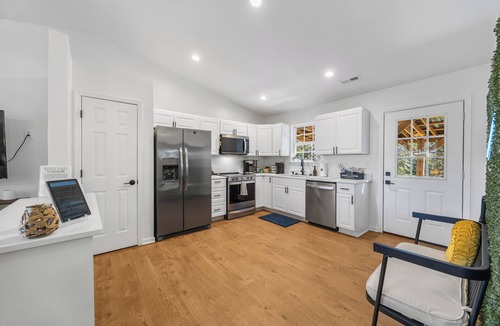 Conestee House | Hot Tub & Mini Golf · Fenced Yard · Covered Patio for Groups · Sleeps8 · Pets OK