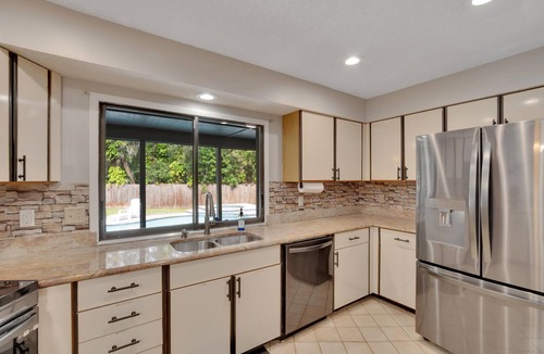 Bearss Plaza House | Hot Tub, Pool, Minutes to Busch Gardens: 3 King Beds, Mini Golf & More!