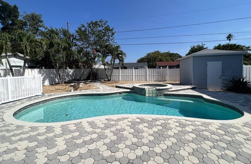 St. Petersburg House | House ~ Private pool! Pet friendly - Large backyard ~ 5 min from Gandy beach!