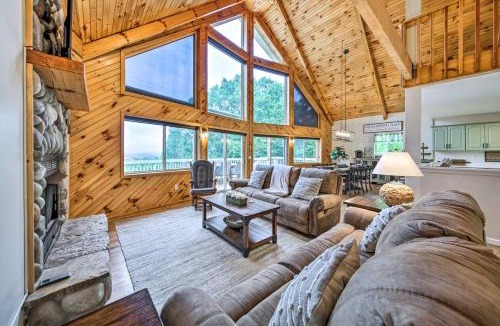 Blairsville House | Huge Blairsville Cabin: Game Room + Mtn View!