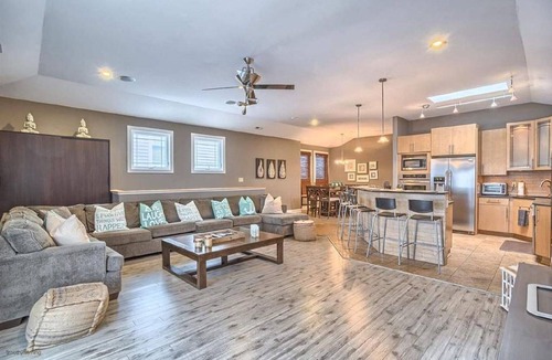 Wildwood House | Huge, Modern, 2 Story Home,Avail Yr Round! Decks/private yard/ping pong & more!