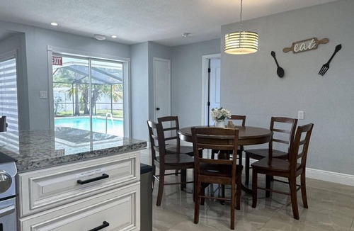Largo House | HUGE POOL/LANAI-DART BOARD-NEAR BEACH/BOTANICAL GARDEN/LAKE/PARKS/SHOPPING MALL!