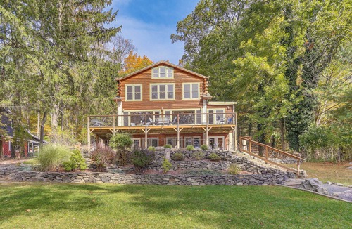Hawley House | Huge Waterfront Home w/Dock on Lake Wallenpaupack