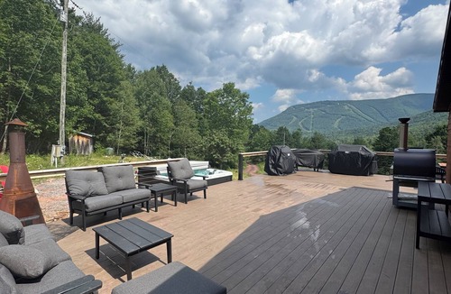 Hunter House | Hunter Mountain Hideaway, Cozy Mountain Escape.
