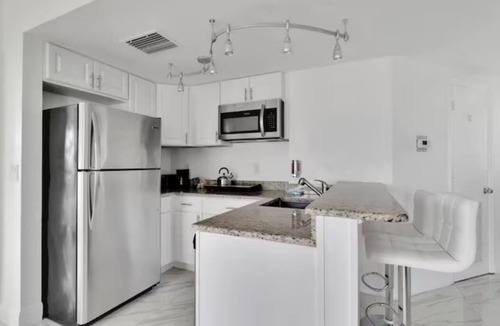 Southwest Orlando Condo | In the middle of the fun CLOSE TO UNIVERSAL International drive 2 bedroom suite