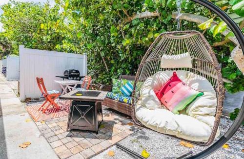 Indian Rocks Beach House | Indian rocks beach, Steps to Ocean, renovated