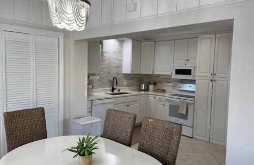 Indian Rocks Beach Cottage | Indian Rocks Beach Cottage