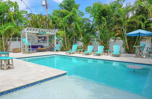 Indian Rocks Beach House | IRB Vice, golf cart, rooftop deck & heated pool
