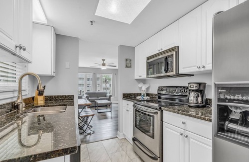 Windy Hill Condo | Island palms