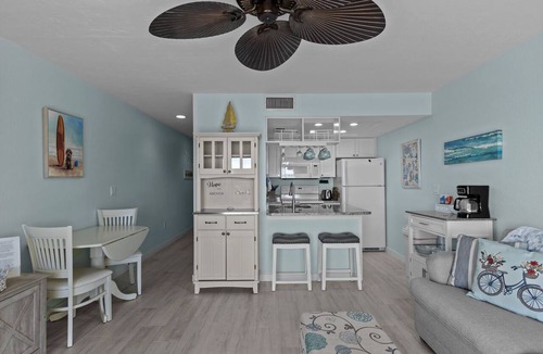 Cedar Key Condo | Island Place 111 Downtown w Pool See Dolphins Play