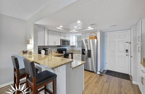 St. Augustine Beach Condo | Island South 27- Updated, Spacious 2 bedroom condo with ocean view, pool and