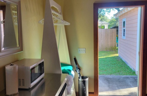 St. Augustine South Cottage | Island style guest house.