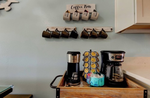 Indian Shores House | It’s a SHORE THING-Modern finishes! Short walk to the soft beaches on the Gulf