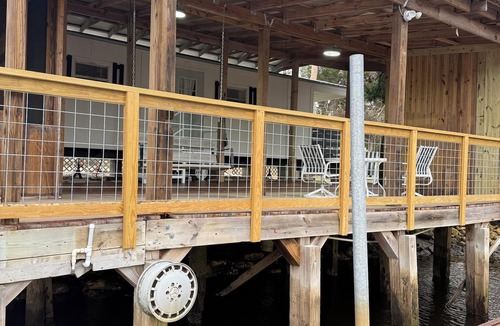 Steinhatchee House | Jack's Place- Charming Tiny House on the Canal – Dock, Porch Swing & Fishing