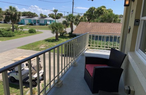 Flagler Beach Apartment | Jasmine Beach Loft Flagler Beach - 2 Blocks to the Beach!