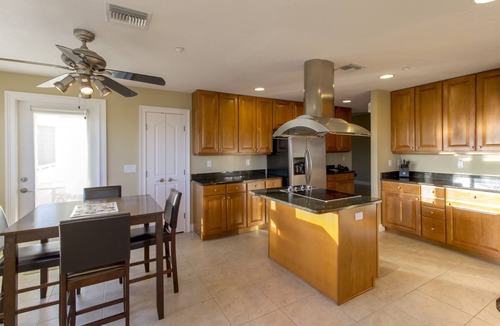 Clearwater Beach Condo | Jun 26-Jul 4 ONLY 300 per night! 3 BR Waterfront, Watch Fireworks from Balcony!