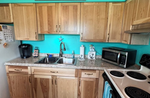 Whitney Beach Cottage | Just minutes from our Beautiful Gulf Of Mexico Beaches & Stunning Sunsets !