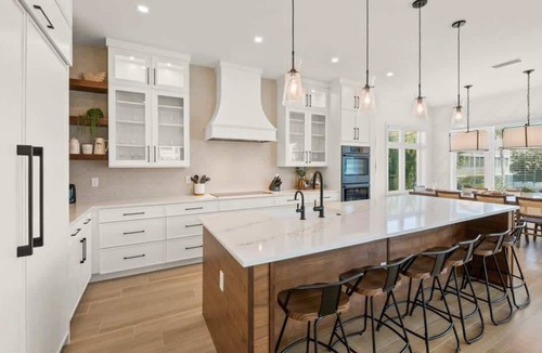 Bradenton Beach House | Just Pearly - 2 min walk to beach!
