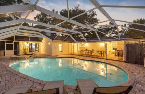Clearwater House | Just Wow! Luxury & Huge Heated Pool & Spa Home!
