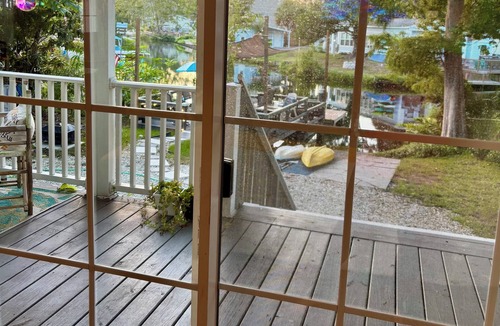 Weeki Wachee Gardens House | Kayak with Manatees Weeki Wachee Riverfront Home