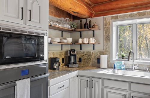 Roberts Cabin | Keebler Ranch