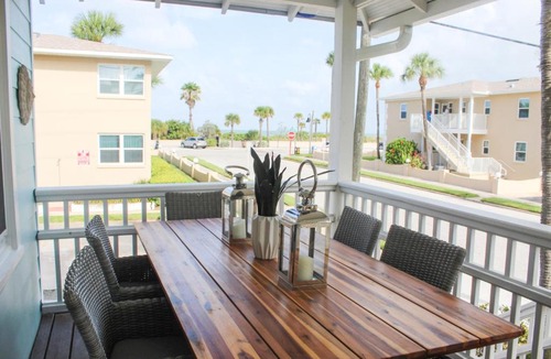 Pass-a-Grille House | Key West Style Beachtown Estate by TechTravel