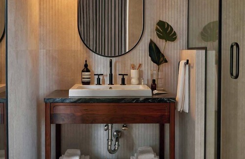 Fishtown Hotel | Keystone Two Bedroom Deluxe Queen + Queen Suite