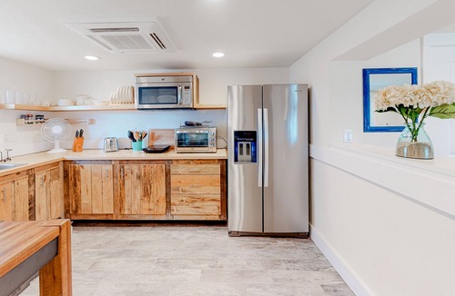 Kitty Hawk Condo | KH3111B: Seas the Day | Walk to Beach | Patio | Kitchenette