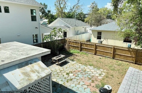 Historic Uptown House | King Bed 1BD 8 min to Downtown & Pier Pet-friendly