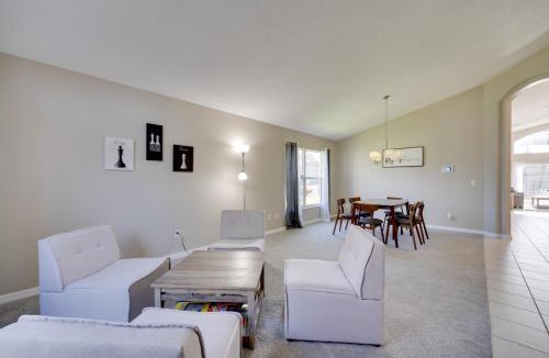 Seasons House | Kissimmee Getaway w/Pool ~ 7 Mi to Disney!