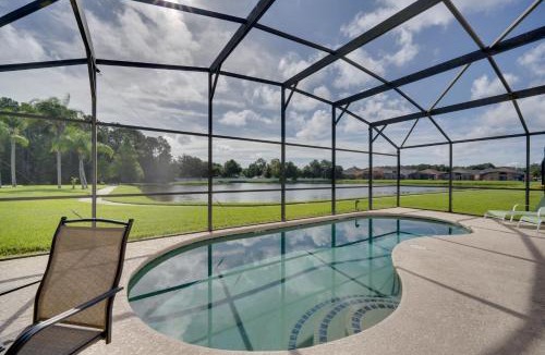 Seasons House | Kissimmee Getaway w/Pool ~ 7 Mi to Disney!