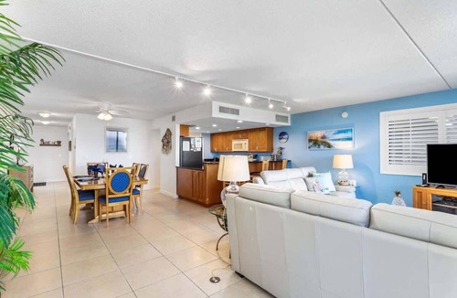 Belleair Beach Condo | La Concha 1 - Beachfront Vacation Rental with Pool