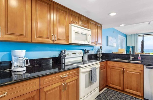 Belleair Beach Condo | La Concha 1 - Beachfront Vacation Rental with Pool