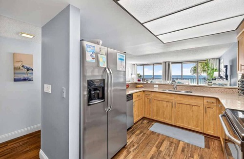 Belleair Beach Apartment | La Concha 2 - Beachfront condo w pool