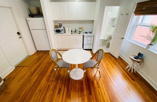 Pass-a-Grille Historic District Apartment | La Tortuga Historic Downtown Pass A Grille