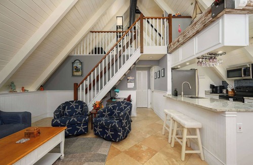 North Forest Beach House | Lagoon Retreat - Pet-Friendly 4BR, Loft, Golf Cart Near Beach, Spa