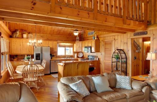 Pomona Park House | Lake Broward Cabin w/Private Boat Launch & Dock!