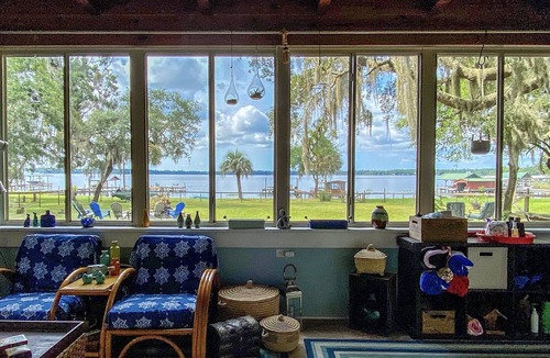 Florahome House | Lake Escape - Quiet, Recharging, Fun on George’s Lake