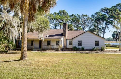 Umatilla House | Lake Smith Getaway w/Dock: Families Welcome!