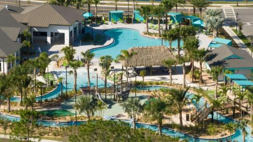 Kissimmee House | Lake view & Free Resort Access near Disney 4399