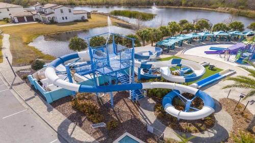 Haines City Villa | Lakefront 4BR Villa with Pool at Balmoral Resort