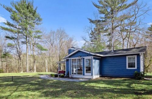 Halifax Villa | Lakefront Bliss Your Perfect Getaway on the Water