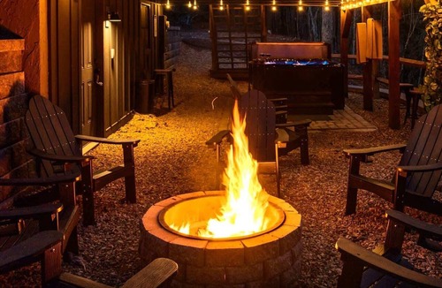Mill Spring House | Lakefront Sauna Private Dock Kayaks Hot Tub Fire Pit