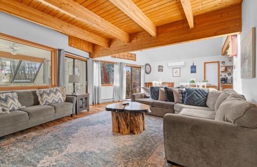 Briar Crest Woods Ski Chalet | Lakefront with Beach Game Room Fire-pit and More