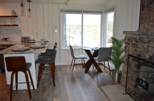 Lake Hopatcong Cottage | Lakeview Cottage Near Restaurants & Wedding Venues